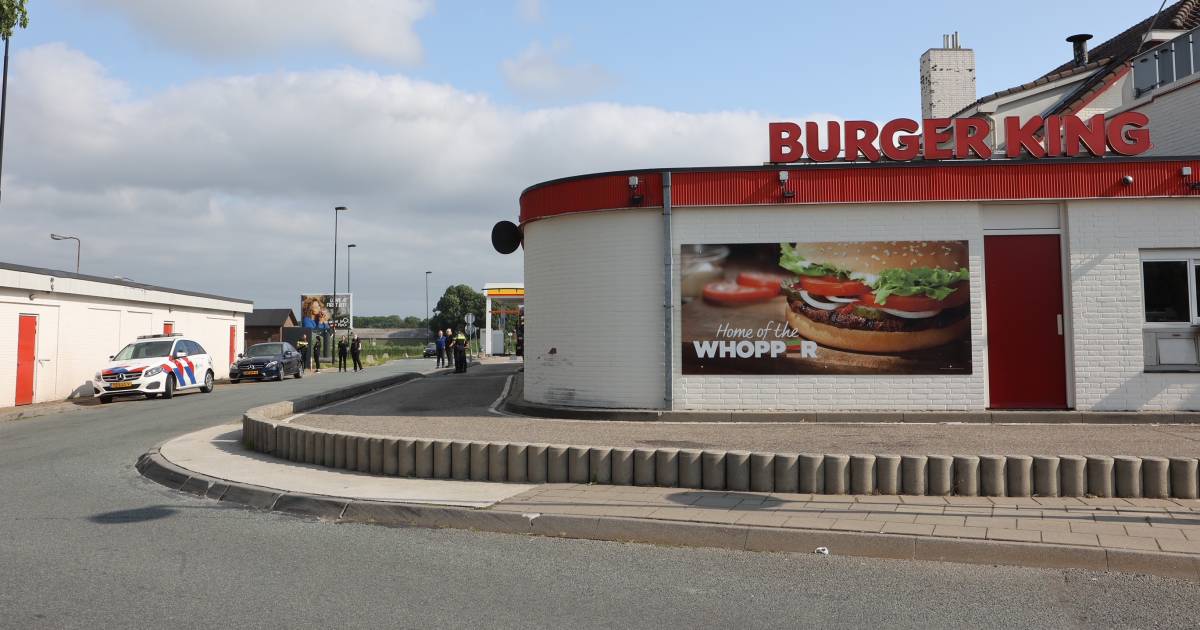 Gewapende man met bivakmuts overvalt Burger King langs A2 bij Bruchem.