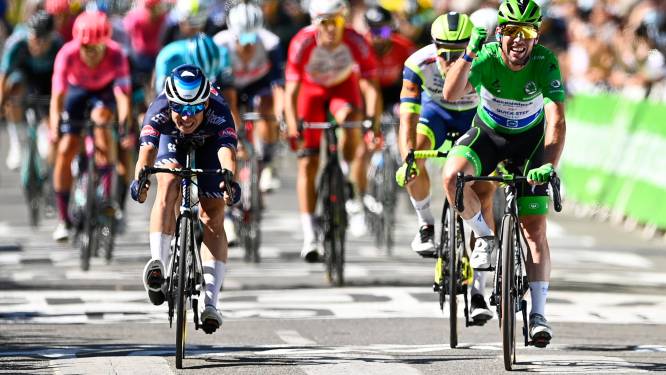 Mark Cavendish remporte au sprint sa 34e victoire d’étape sur le Tour et égale le record d’Eddy Merckx