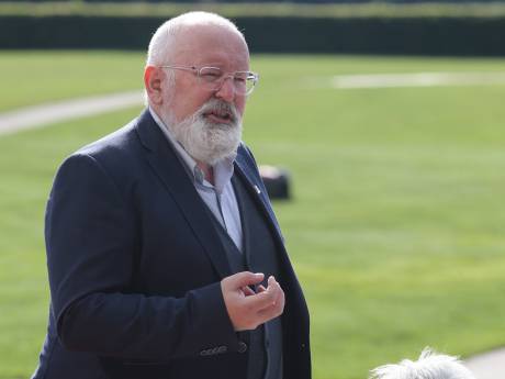 Eurocommissaris Timmermans: De wereld moet nu zeggen dat het genoeg is