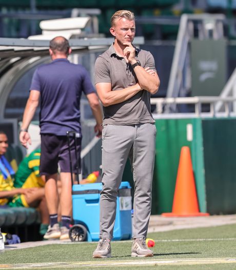 Nieuwe dreun voor Dirk Kuyt en ADO: ‘Ik vraag misschien te veel van mijn spelers’