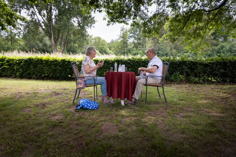 Arie Vels en Anka Smit op hun speeddate.  Beeld Herman Engbers