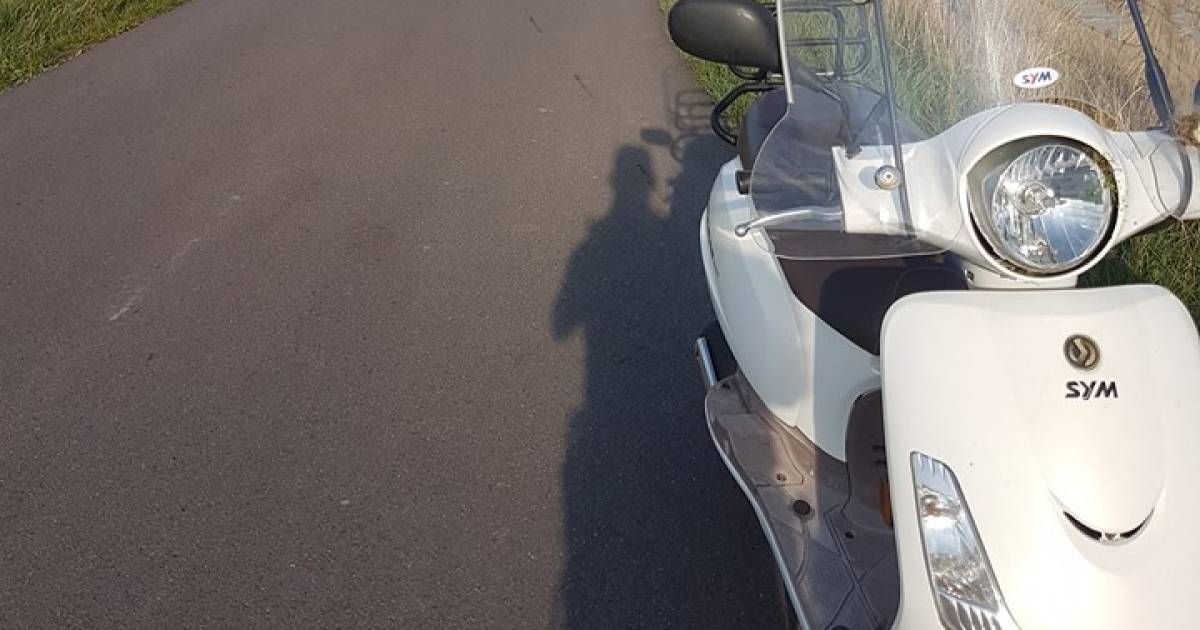 Automobilist rijdt door na aanrijden meisje op scooter | Hoeksche Waard