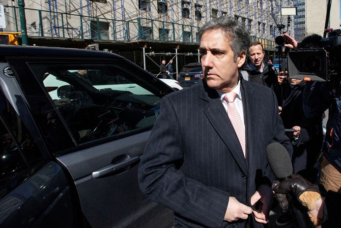 Michael Cohen, voormalig advocaat van Donald Trump op woensdag 15 maart voor de rechtbank van New York. Daar werd hij door een jury bevraagd over de 130.000 dollar die hij in 2016 overmaakte aan pornoactrice Stormy Daniels.