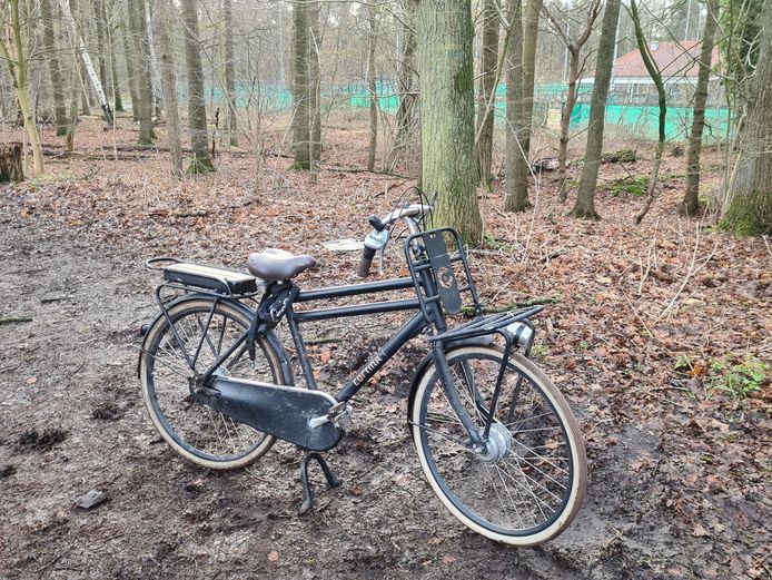Bij het op ongeluk op het Steegerf in Drunen raakte de automobiliste en de fietser elkaar.