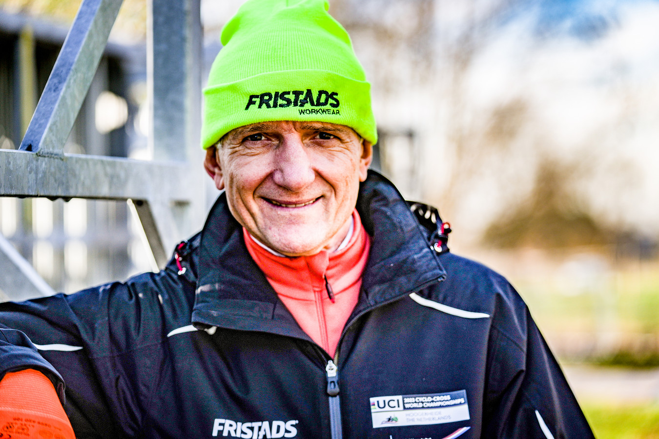 adrie-van-der-poel-is-begonnen-aan-opbouw-parcours-wk-veldrijden