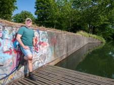 Stephans bekendste werk in Apeldoorn werd gesloopt, nu mag hij langs het Kanaal een nieuwe handtekening zetten