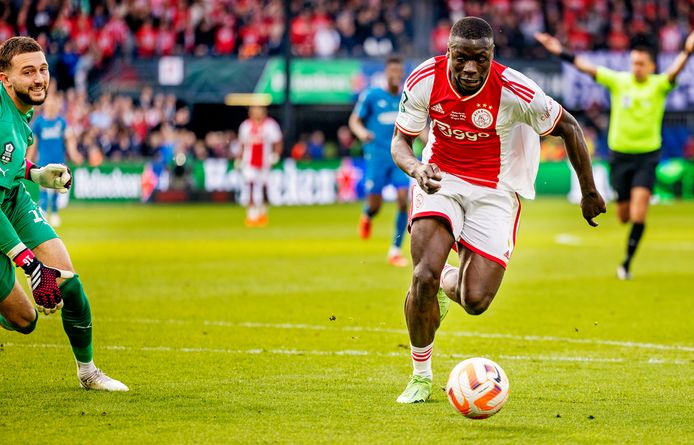 Het raadsel Brian Brobbey bij Ajax: 'Je zet zo'n jongen te kakken als je  steeds vertelt dat hij niet fit genoeg is' | Nederlands voetbal | bd.nl