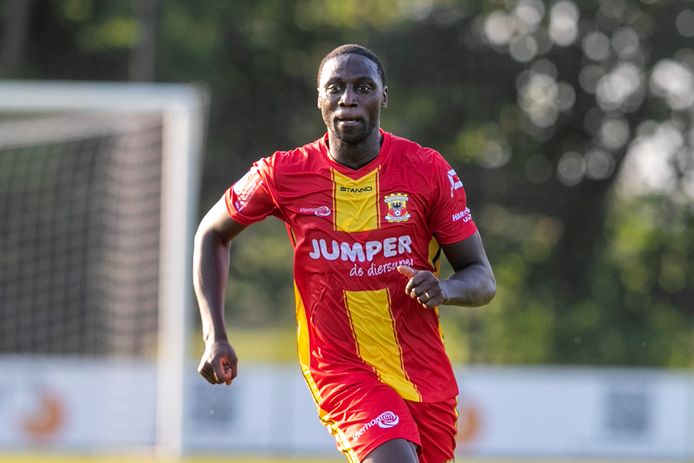 Jacob Mulenga geeft nog altijd alles als hij op het veld staat. Tegen Vitesse was de spits van GA Eagles dicht bij een doelpunt.