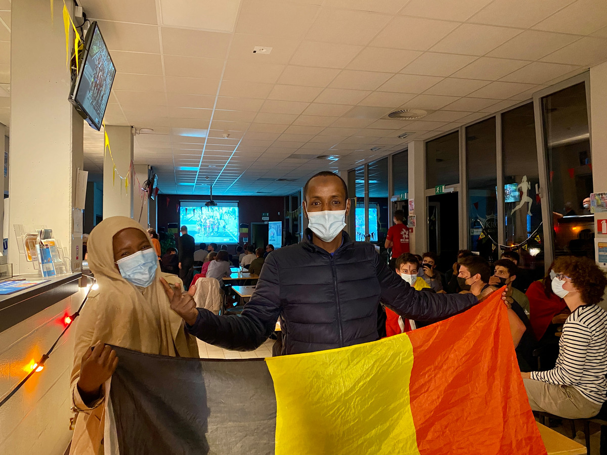 70 fans en echtgenote van bronzen Bashir Abdi gaan door ...