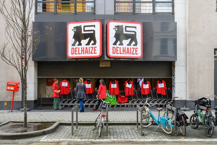 De Delhaize in de Museumstraat in Antwerpen is één van de twee Delhaizes in Vlaanderen die nog steeds gesloten is.
