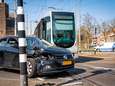 Automobilist gewond na botsing met tram in Rotterdam-Zuid