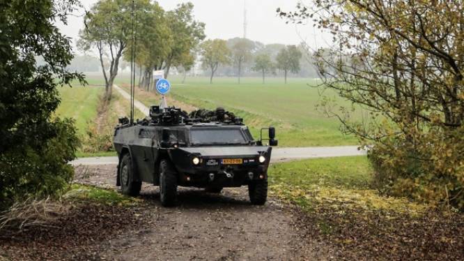 Militaire oefening rond leegstaande school Veldhoek