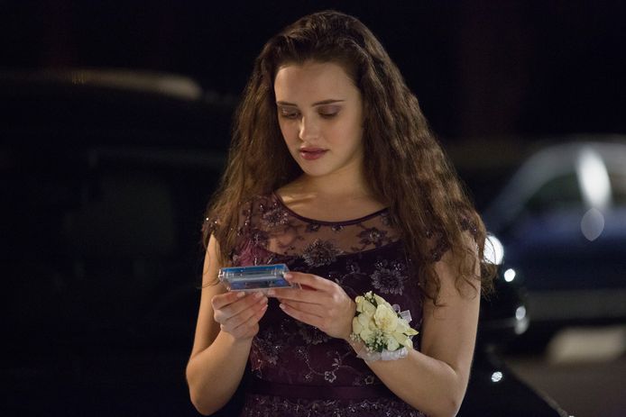 Katherine Langford als Hannah