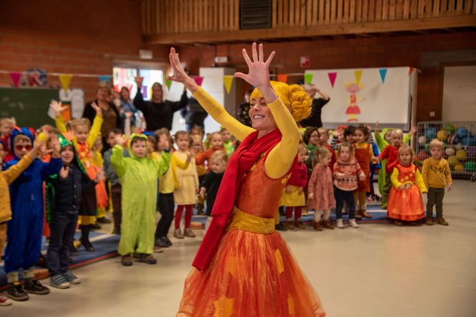 Kaatje kwam langs bij de peuters van Sint-Macharius in Laarne voor een feestje.