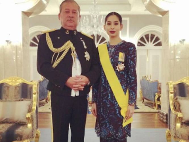 62-jarige Sultan van Johor dolblij met miljoen volgers