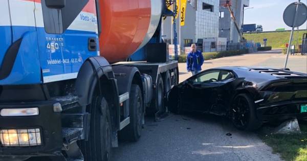 24-jarige ziet cementwagen over zijn Lamborghini rijden in Velddriel, maar hoe komt hij zo jong al a