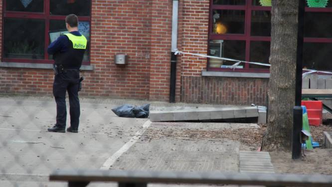 Kind (11) kritiek nadat het onder muur terechtkomt in school in Ekeren