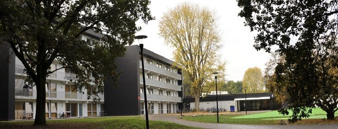 Het asielzoekerscentrum in Zutphen.