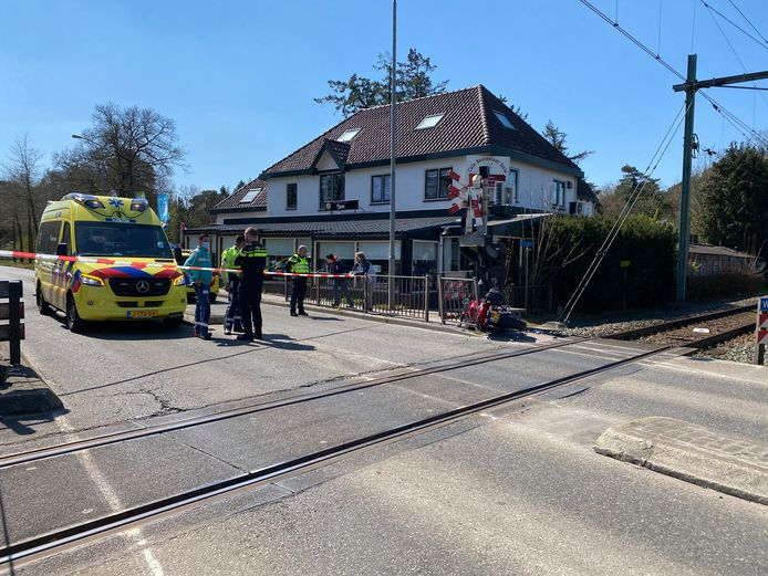 Aanrijding Bij Spoorwegovergang Nunspeet Legt Treinverkeer Zwolle Amersfoort Stil Nunspeet Destentor Nl