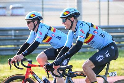 LIVE EUROPEAN CYCLING CHAMPIONSHIPS. Junior men started their road race, will we get a new Belgian medal?