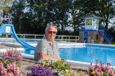 Willemstads zwembad Ons Bad haalt tóch gouden jubileum, met dank aan tientallen vrijwilligers