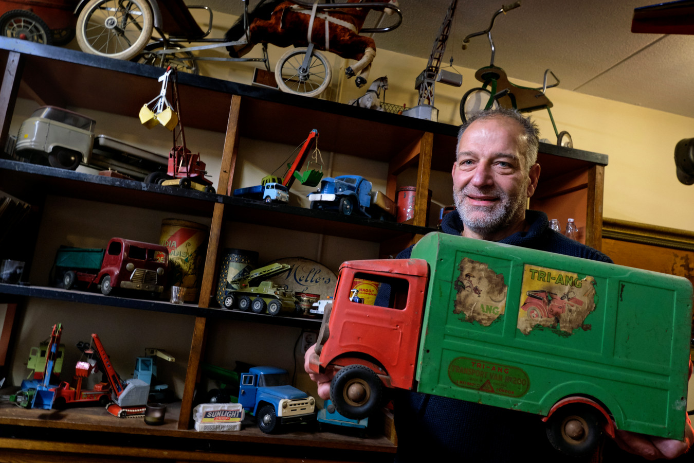 vruchten Allergisch kant Martin van Eck heeft liefde voor oud en kapot speelgoed | Foto | bndestem.nl