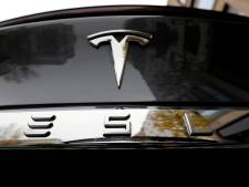 Tesla ontkent 'plotselinge versnelling' auto's