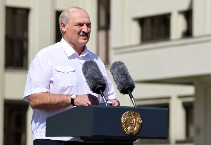 De Wit-Russische president Aleksandr Loekasjenko sprak zijn aanhangers toe op het Onafhankelijkheidsplein.