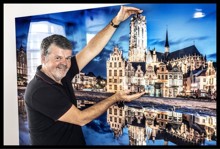 ‘Mijn boek ‘Samen leven’ is het meest ver­kochte Vlaamse boek in Duitsland: de overheid heeft het daar uit­gedeeld aan alle ambte­naren die met inburgering bezig zijn.’ Beeld 