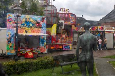 Jongeren uit Den Bosch schoppen ruzie op kermis van Liempde, tiener heeft fietspomp in zijn mouw