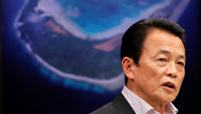 M. Aso a martelé que le Japon devait "prendre la tête d'un mouvement mondial" de lutte contre le réchauffement climatique. "Pour autant, il est très important d'avoir un système équitable" entre les pays développés, émergents ou en voie de développement.