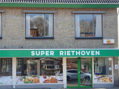 Bestaan supermarkt Riethoven hangt aan een zijden draadje