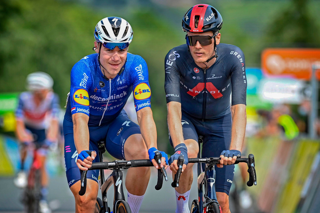 Fabio Jakobsen en Dylan van Baarle tijdens de Dauphiné eerder dit jaar.