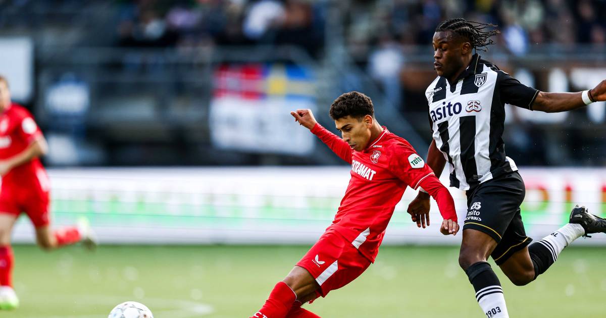 FC Twente loopt na riante voorsprong toch averij op in boeiende derby