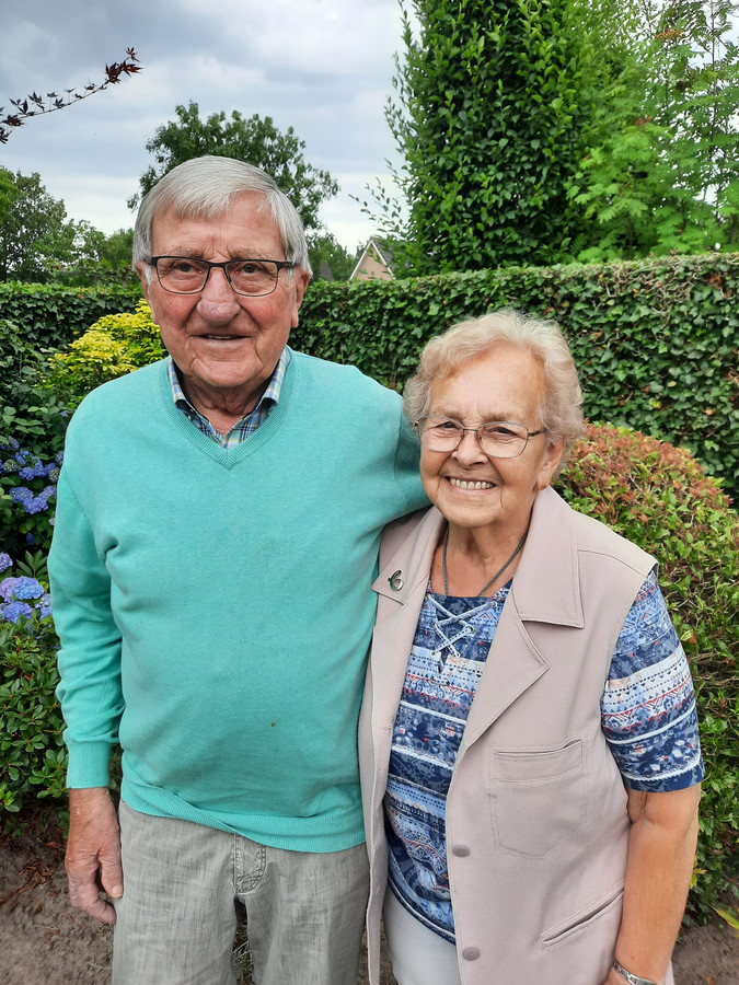 Jan en Corrie uit Sint-Oedenrode doen al zestig jaar alles samen, óók ...