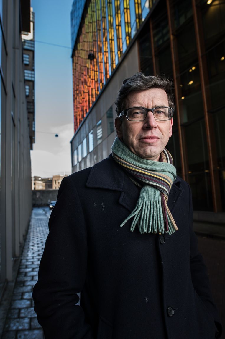 'Het wordt tijd dat Amsterdam rechtop gaat staan' Het Parool