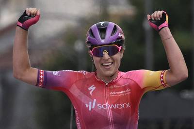 Tour de France féminin: Marlen Reusser remporte la 4e étape, Marianne Vos reste en jaune