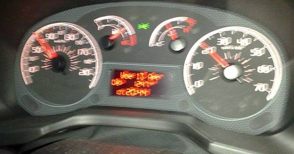 Dronken automobilist moet rijbewijs inleveren - De Gelderlander