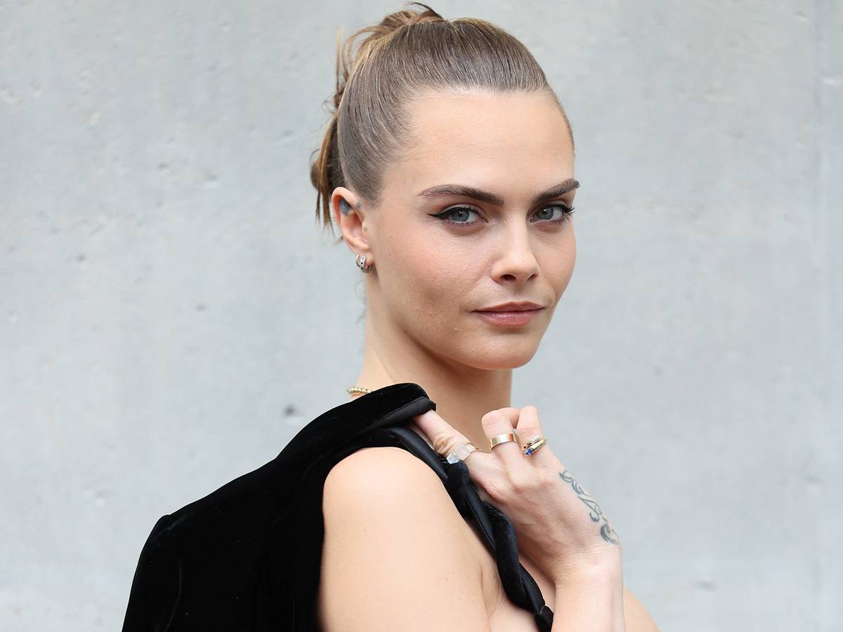 Blunder voor model Cara Delevingne: fans ontdekken schrijffout in nieuwe  tattoo | Celebrities | hln.be