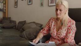 Pijnlijk nieuws voor Cindy: geschorst als leerkracht