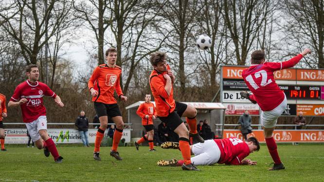 Gesta denkt winnende te maken, maar scheids had al gefloten voor overtreding en rode kaart voor Chaam