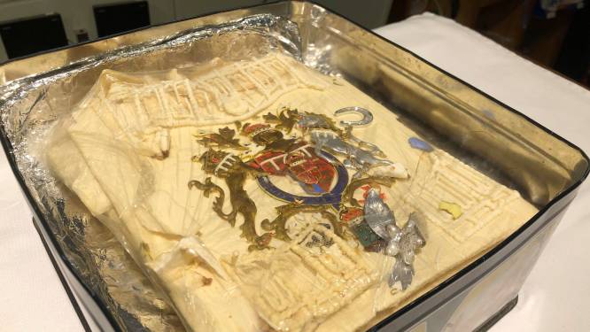 Adjugé! 2.000 euros pour une part du gâteau de mariage de Charles et Diana... 40 ans plus tard