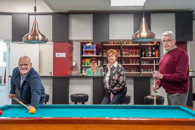 Dit dorpshuis was er bijna niet geweest, nu zit het bomvol: ‘Als dit zou verdwijnen, zou Vossemeer d
