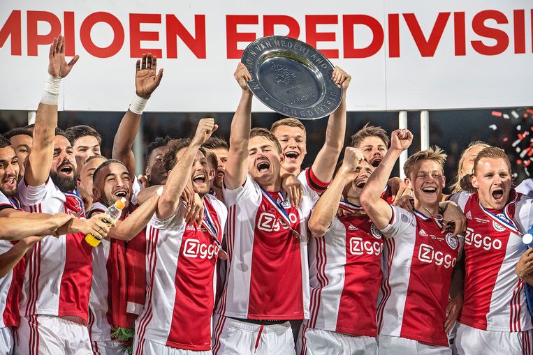 Het seizoen 2018/2019: Ajax wordt voor de 34ste keer kampioen van Nederland. Beeld Guus Dubbelman / de Volkskrant