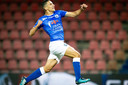 Imrane Oulad Omar in extase na zijn treffer tegen Jong AZ.