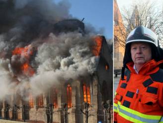 “Die hitte in heel het dorp... Zelfs rolluiken smolten weg”: tien jaar geleden legde een ‘niet te blussen brand’ de kerk van Westkapelle in de as
