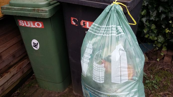 Comorama Assert Sleutel Strenge controle op rommel tussen plastic afval | Betuwe | gelderlander.nl