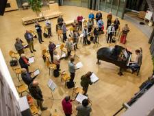 Tilburgse Ereprent voor koor Cantiqua bij 100-jarig jubileum