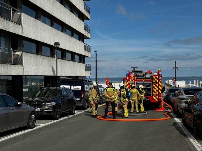 Beperkte schade na kleine brand in appartementsgebouw