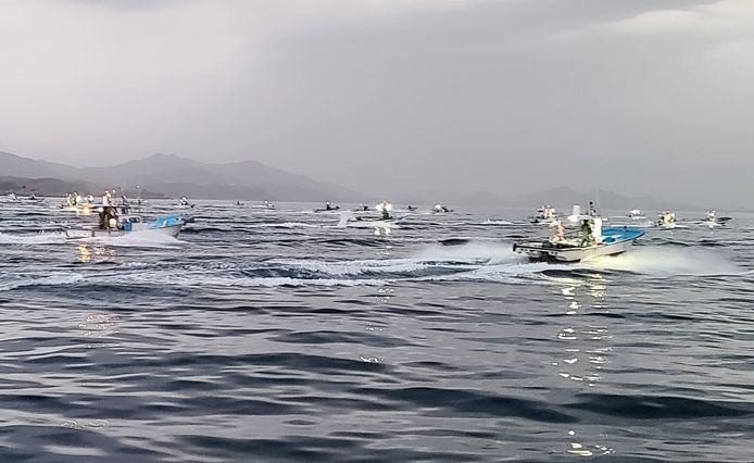 Archiefbeeld. Zuid-Koreaanse vissersboten in de buurt van de zeegrens tussen Noord- en Zuid-Korea.